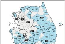 인구감소지역에 사람들이 왔다…상점 문 열고, 푸드코트 손님 맞이
