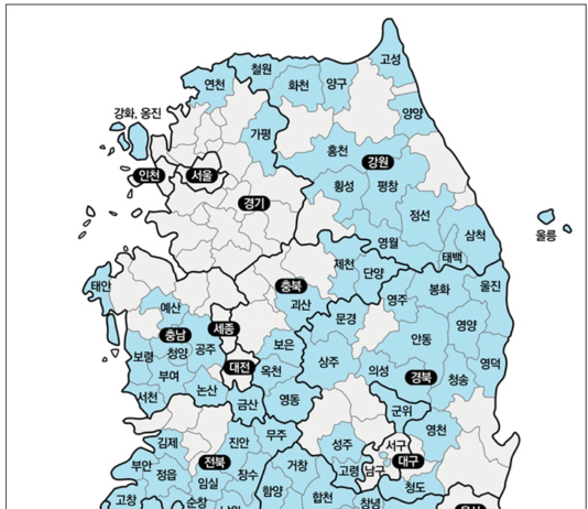 인구감소지역에 사람들이 왔다…상점 문 열고, 푸드코트 손님 맞이